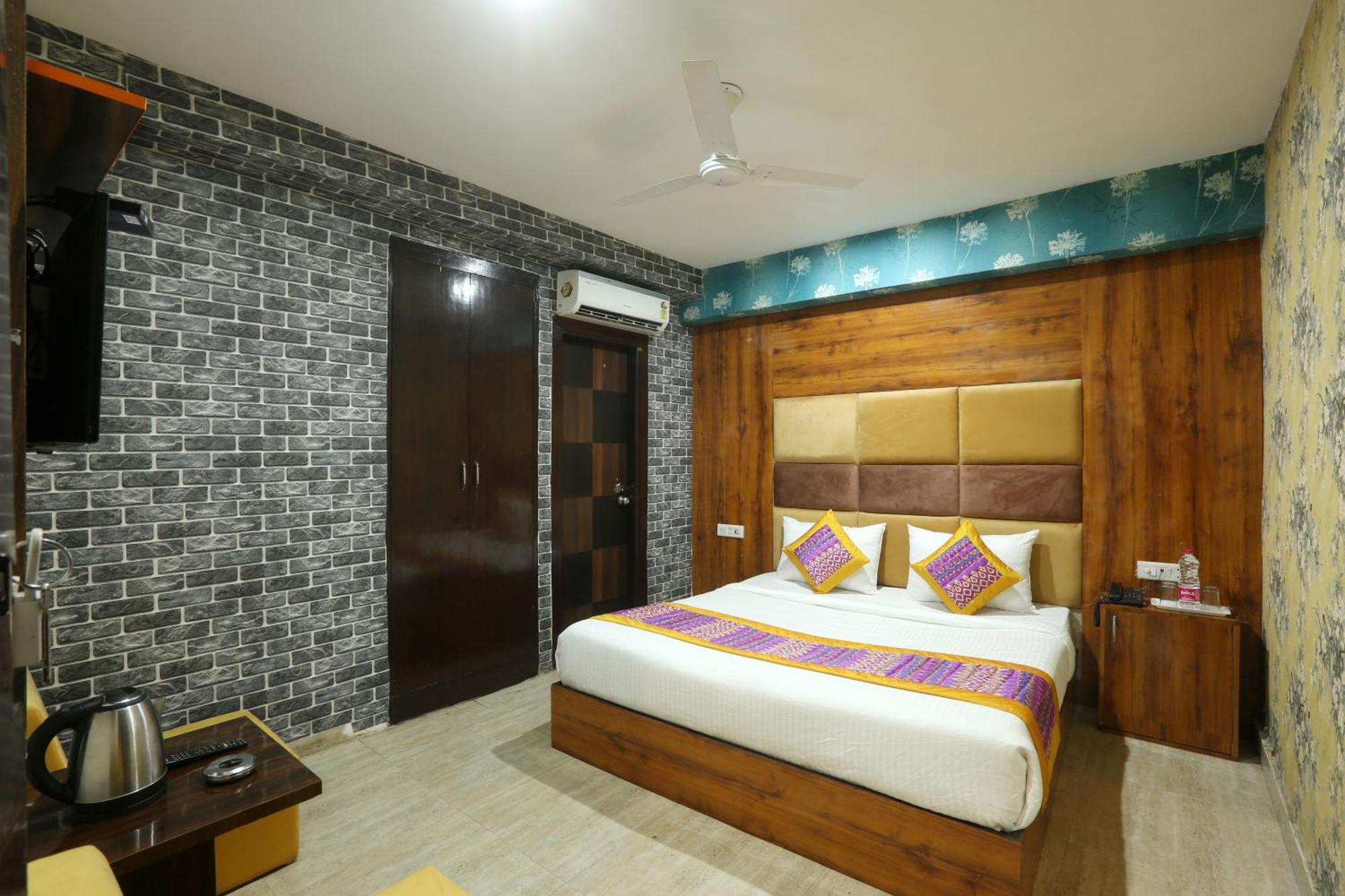 Hotel Ark Wood At Airport New Delhi Luaran gambar
